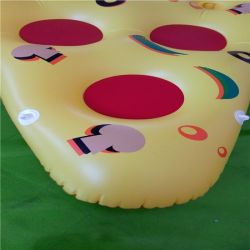 China Supply hot sale inflatable floating toy with big Pizza style water floating